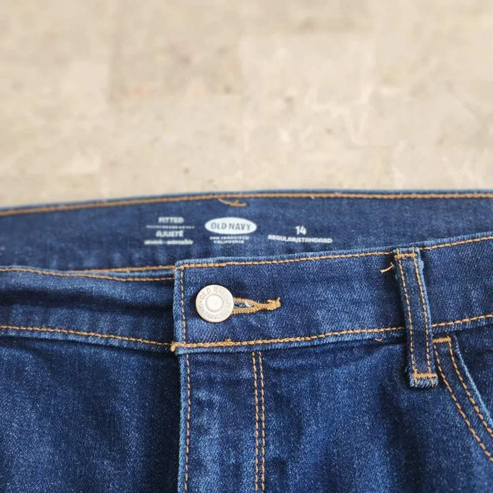 Old Navy Fitted Denim Cuffed Hem Shorts Size 14